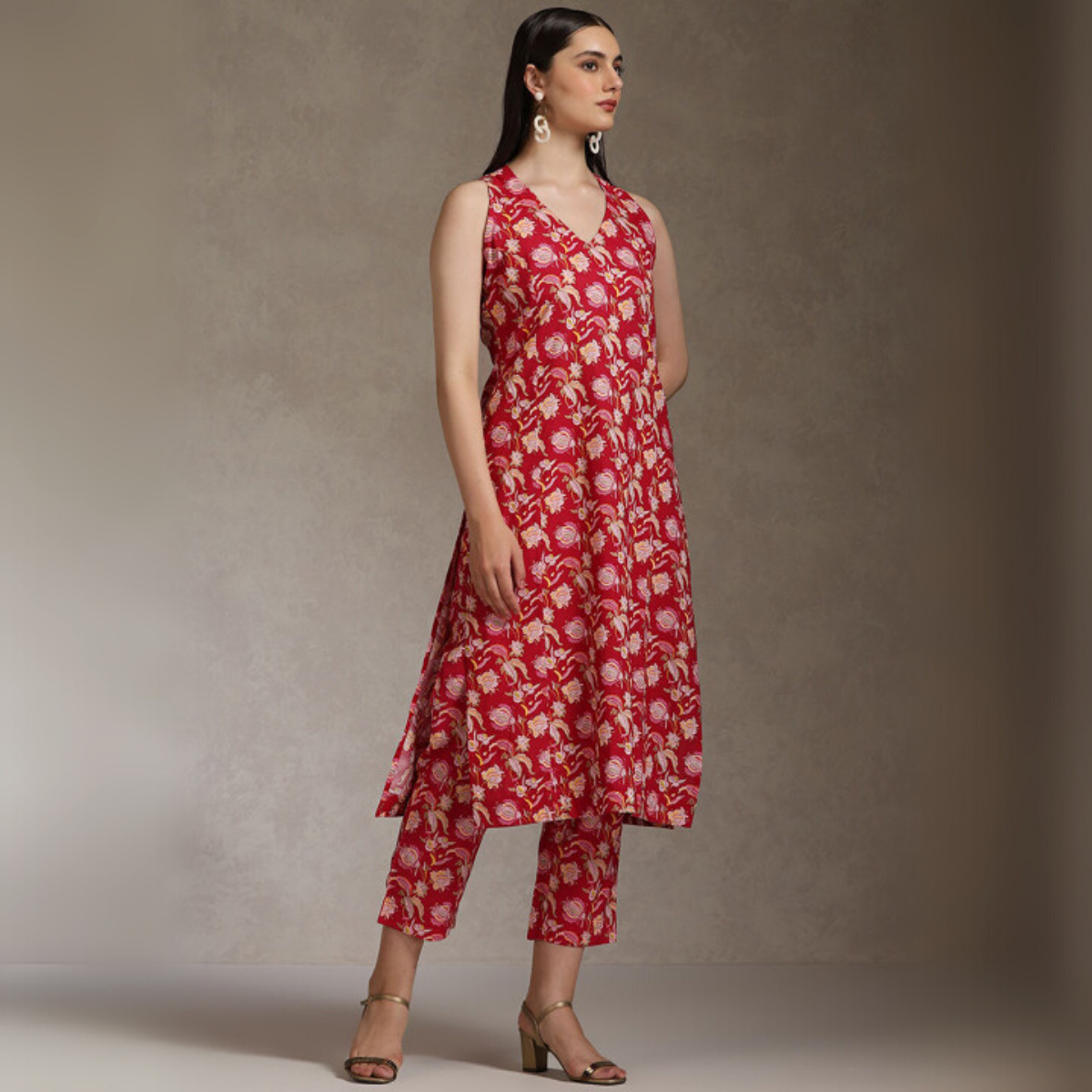 Designer Women's Kurta Set with Dupatta for Festive Wear |