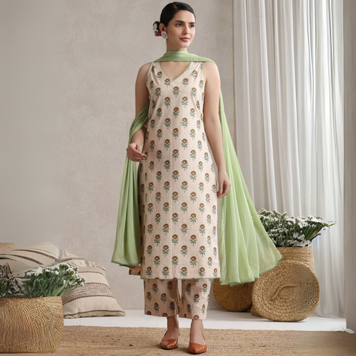 Designer Women's Kurta Set with Dupatta for Festive Wear |